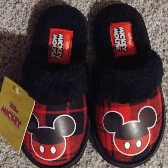 GREAT GIFT!! NWT & BOX - Mickey Mouse slip-on slippers - Toddler Boys 12 - Picture 5 of 6